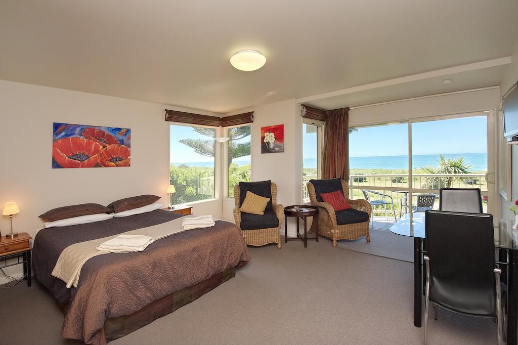 Gore Bay Lodge Christchurch Exterior foto