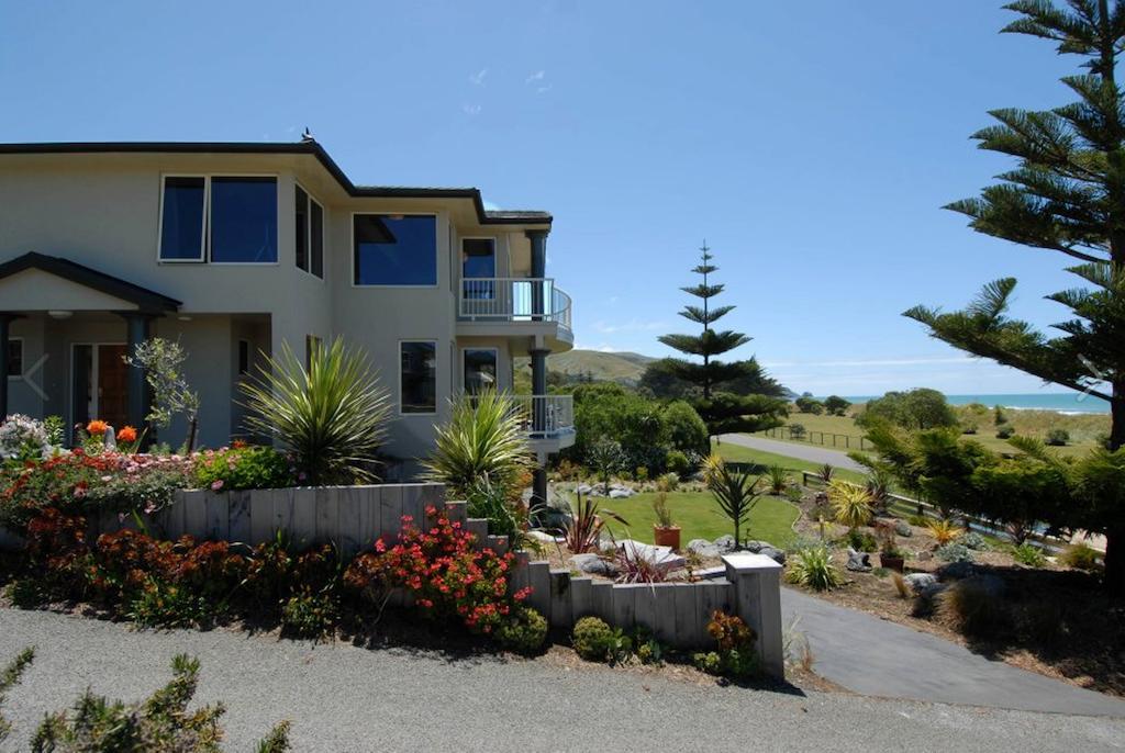 Gore Bay Lodge Christchurch Exterior foto