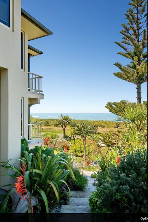 Gore Bay Lodge Christchurch Exterior foto
